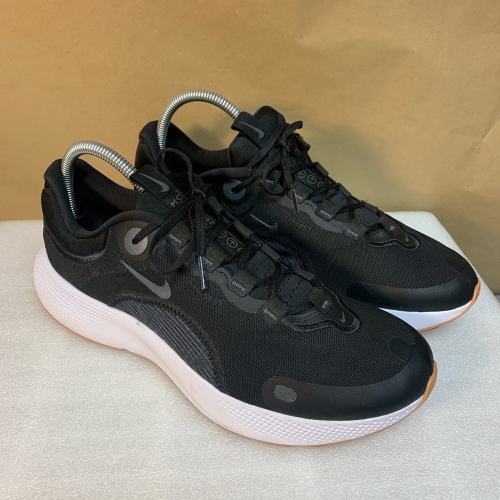 Women’s Nike React Escape Black & White Running 🏃🏾‍♀️ Shoes